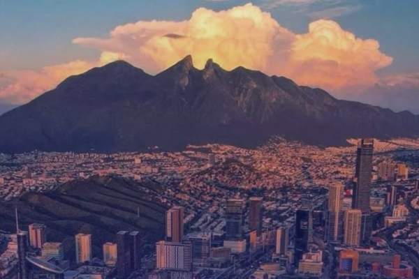 ¡Contratar un seguro para Uber en Monterrey!